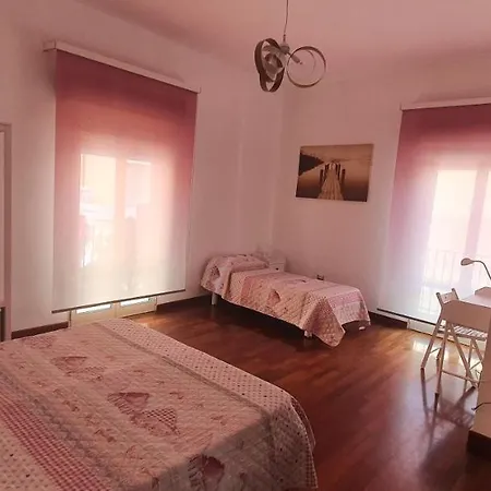Lindos Couette-café 2*